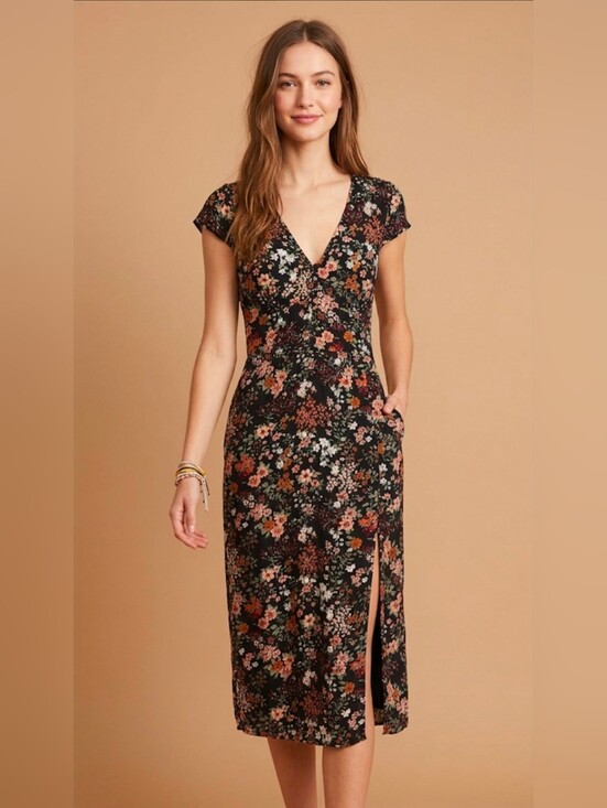 Abercrombie & Fitch Dresses & Skirts - Abercrombie & Fitch Black Floral V‑Neck Cap Sleeve Midi Dress Size S